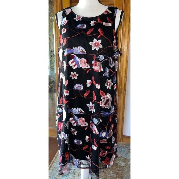 Beige By Eci Embroidered Dress — Large - Picture 1 of 9